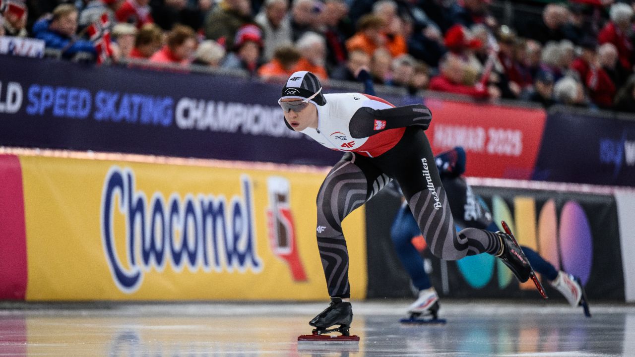 PŚ w łyżwiarstwie szybkim. Natalia Jabrzyk i Marcin Bachanek ze złotym medalem w sztafecie mieszanej - sport.tvp.pl