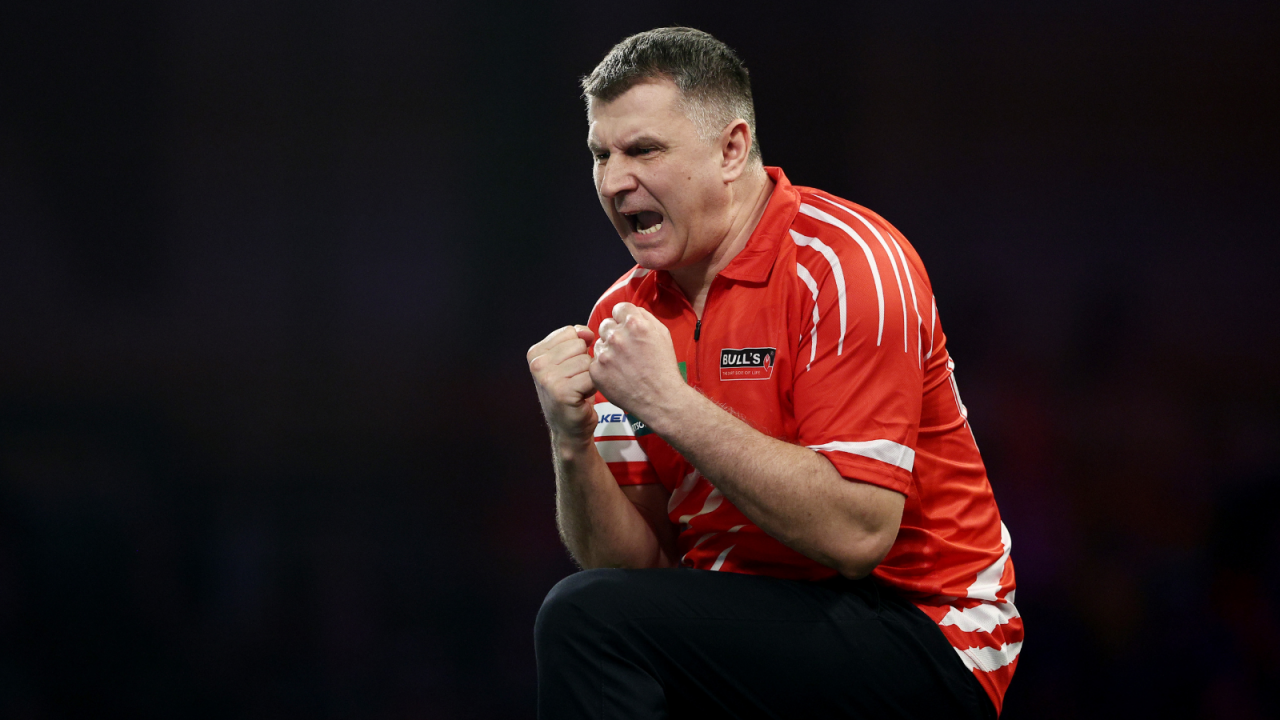 Krzysztof Ratajski pnie się w rankingu PDC. Co może dać mu awans do półfinału mistrzostw świata? - sport.tvp.pl