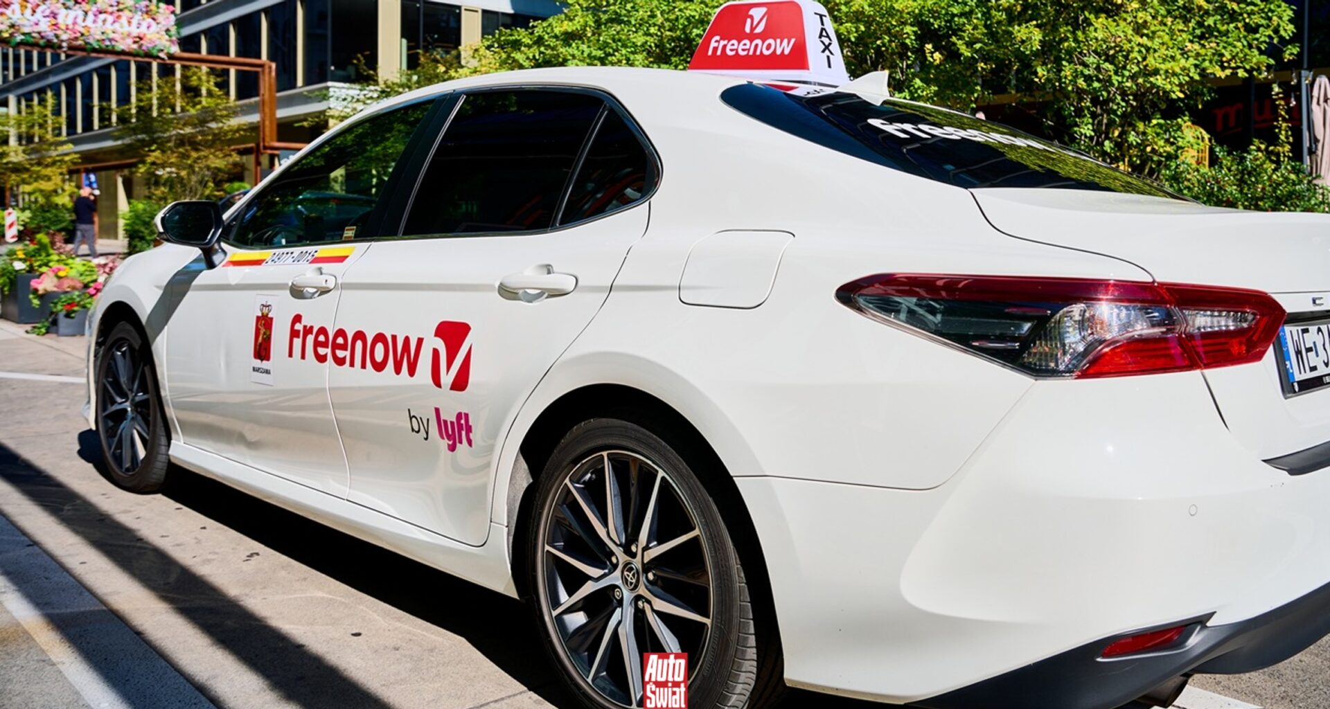 Freenow podał co pasażerowie potrafią zostawić w taksówkach. Można się zdziwić