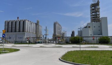 Polimery Police bez wypłat przed świętami. Pracownicy alarmują o problemach