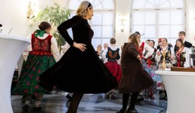 Nawrocka zaskoczyła wszystkich. Porwały ją dźwięki góralskiej melodii - Onet