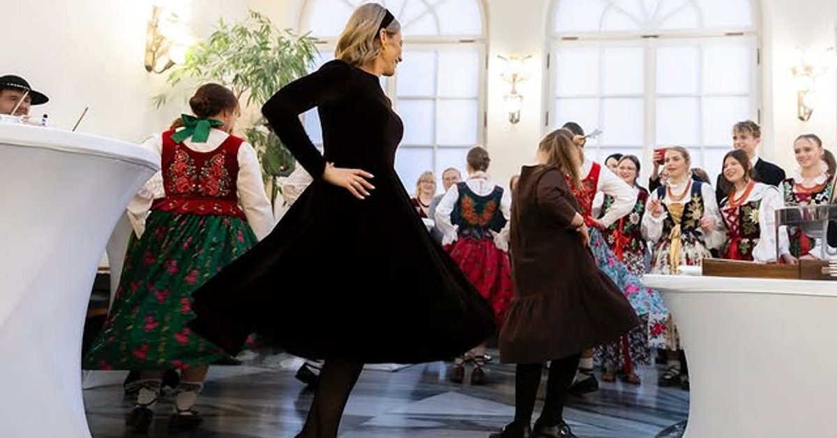 Nawrocka zaskoczyła wszystkich. Porwały ją dźwięki góralskiej melodii - Onet