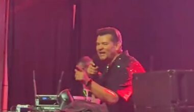 Niespodziewany incydent na scenie. Zenek Martyniuk oberwał prosto w twarz