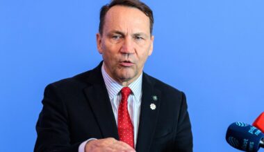 Pałac Prezydencki uderza w rząd. Zdecydowana odpowiedź Radosława Sikorskiego - Onet