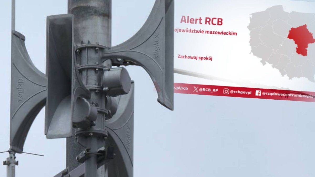 Fragment syren alarmowych oraz tablica informacyjna z komunikatem "Alert RCB" i mapą Polski z zaznaczonym wojew&oacute;dztwem mazowieckim.