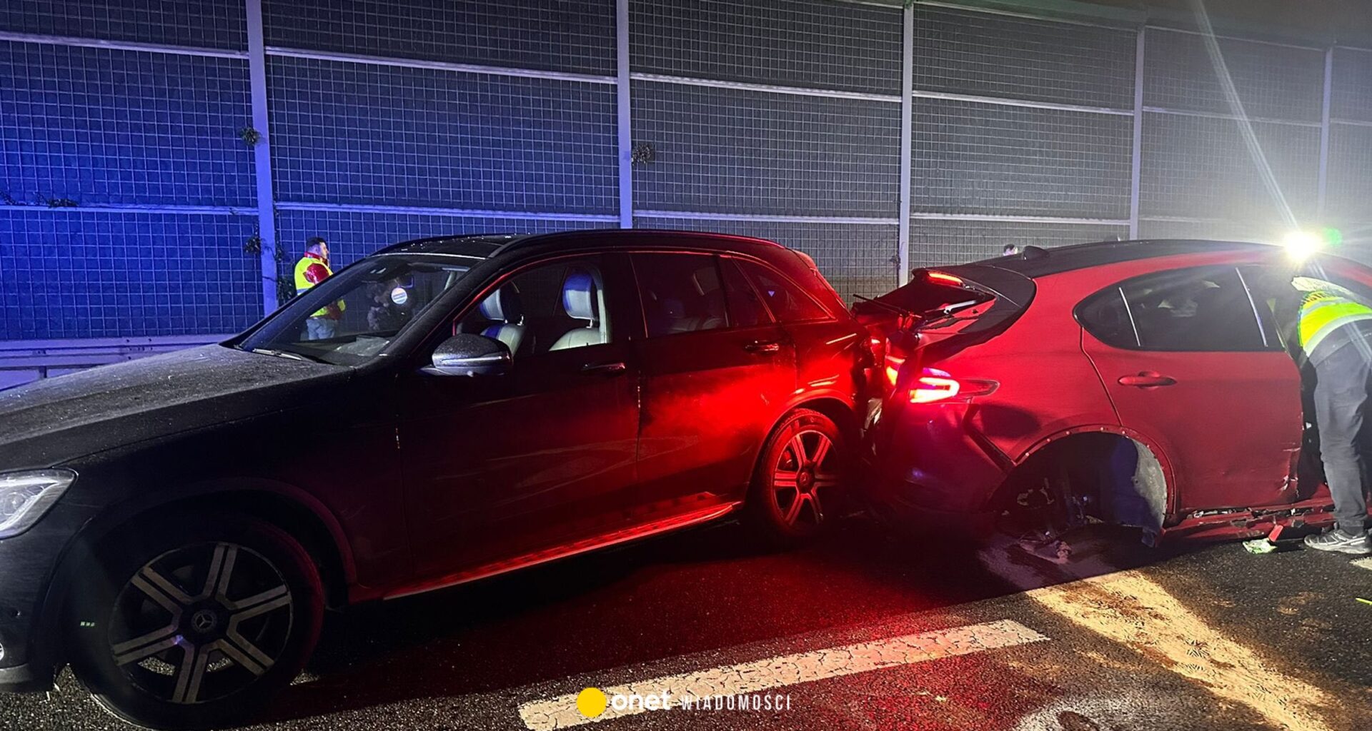 Karambol pod Warszawą. Wśród rannych są dzieci - Onet Wiadomości