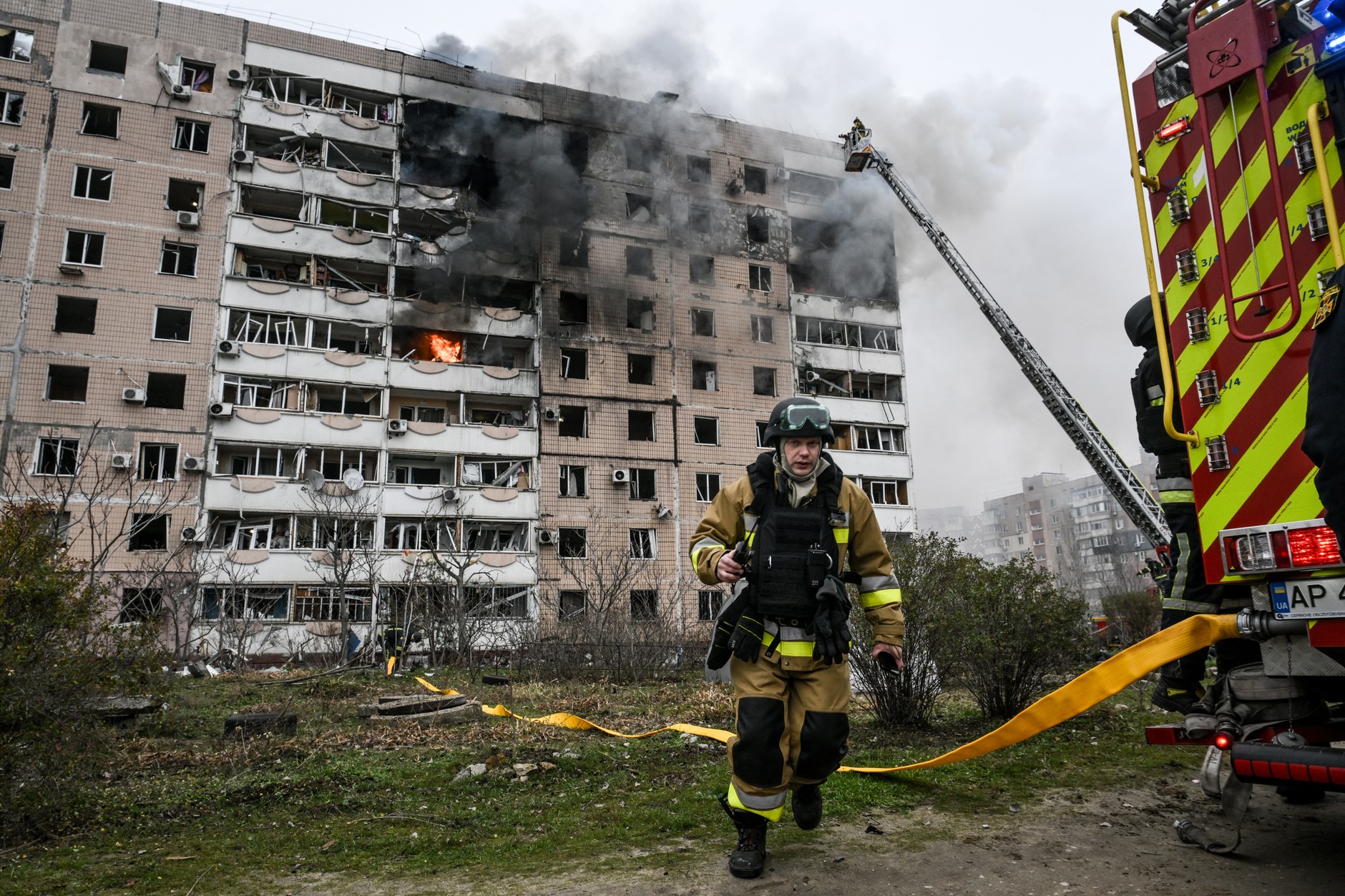 Zniszczenia w Ukrainie po rosyjskim ataku, Zaporoże, 18 grudnia 2025 r.