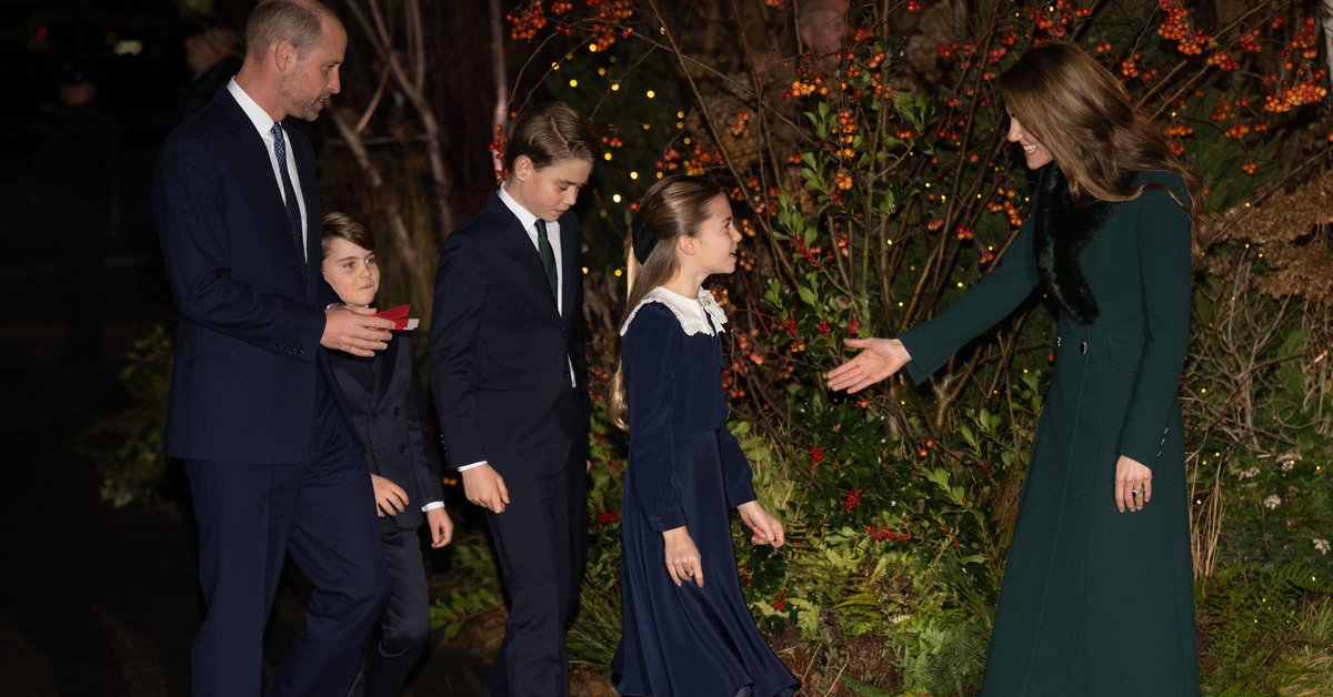 Charlotte, Louis i George skradli show. Tak wyglądali podczas koncertu kolęd