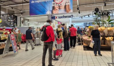 Carrefour opuszcza Rumunię i Włochy. Ważą się losy sieci w Polsce