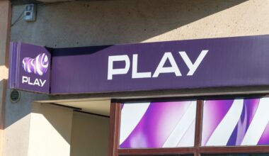 Play będzie musiał oddać klientom pieniądze. Cios ze strony UOKiK. Kara ponad 100 mln zł