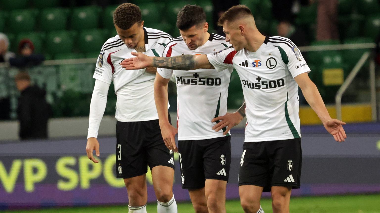 Żarty się skończyły. Tak wyglądają szanse Legii na spadek do I ligi Piłka nożna