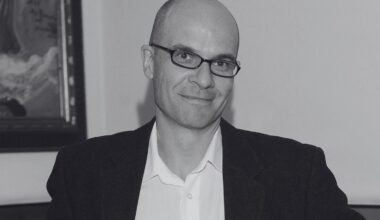 Piotr Cieplak nie żyje. Znanego reżysera pożegnała Paulina Holtz. 'Wielka wyrwa w sercu'