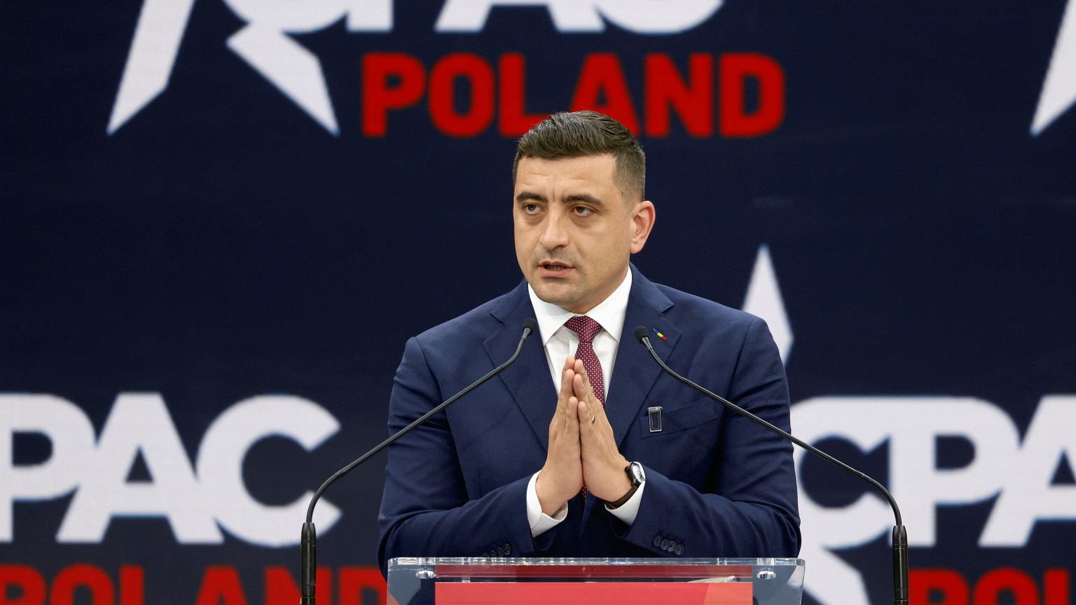 Ukryte wsparcie z Rumunii. Działał w kampanii Nawrockiego. Pytanie, czy zgodnie z prawem