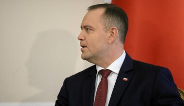 Pojazdy zautomatyzowane. Prezydent Nawrocki podpisał ustawę, którą wcześniej zawetował