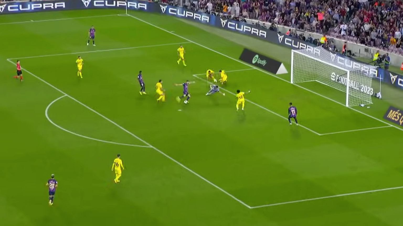 Ależ popis Lewandowskiego z Villarrealem! Nie miał litości