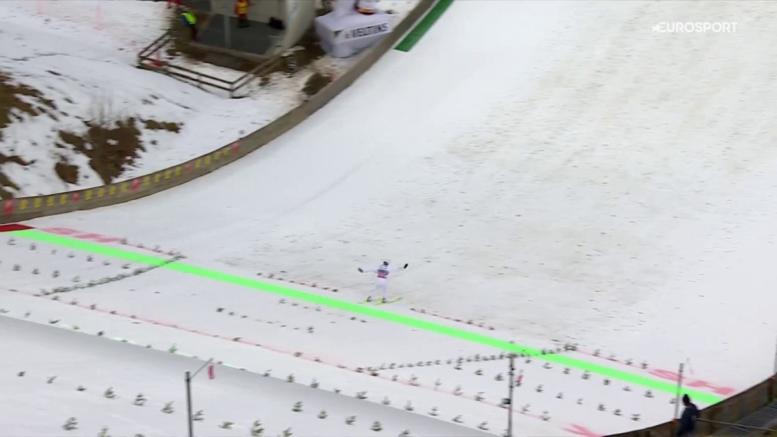 Kapitalny skok Tomasiaka w Engelbergu. 136 metrów, Polak na podium!