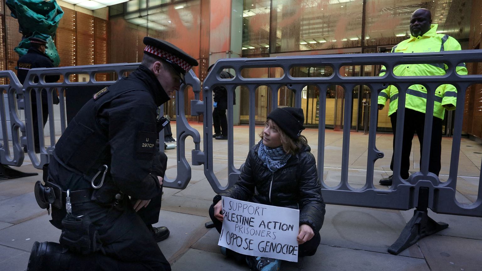 Greta Thunberg zatrzymana w Londynie. Zarzuty na podstawie ustawy antyterrorystycznej