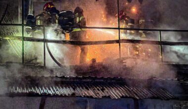 Warszawa. Wielki pożar targowiska na Bakalarskiej. 50 strażaków w akcji