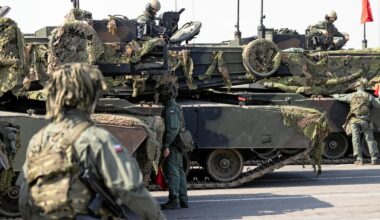 Polacy popierają wyższe wydatki na obronność. 'Dylemat 'Guns vs. Butter' rozstrzygnięty'