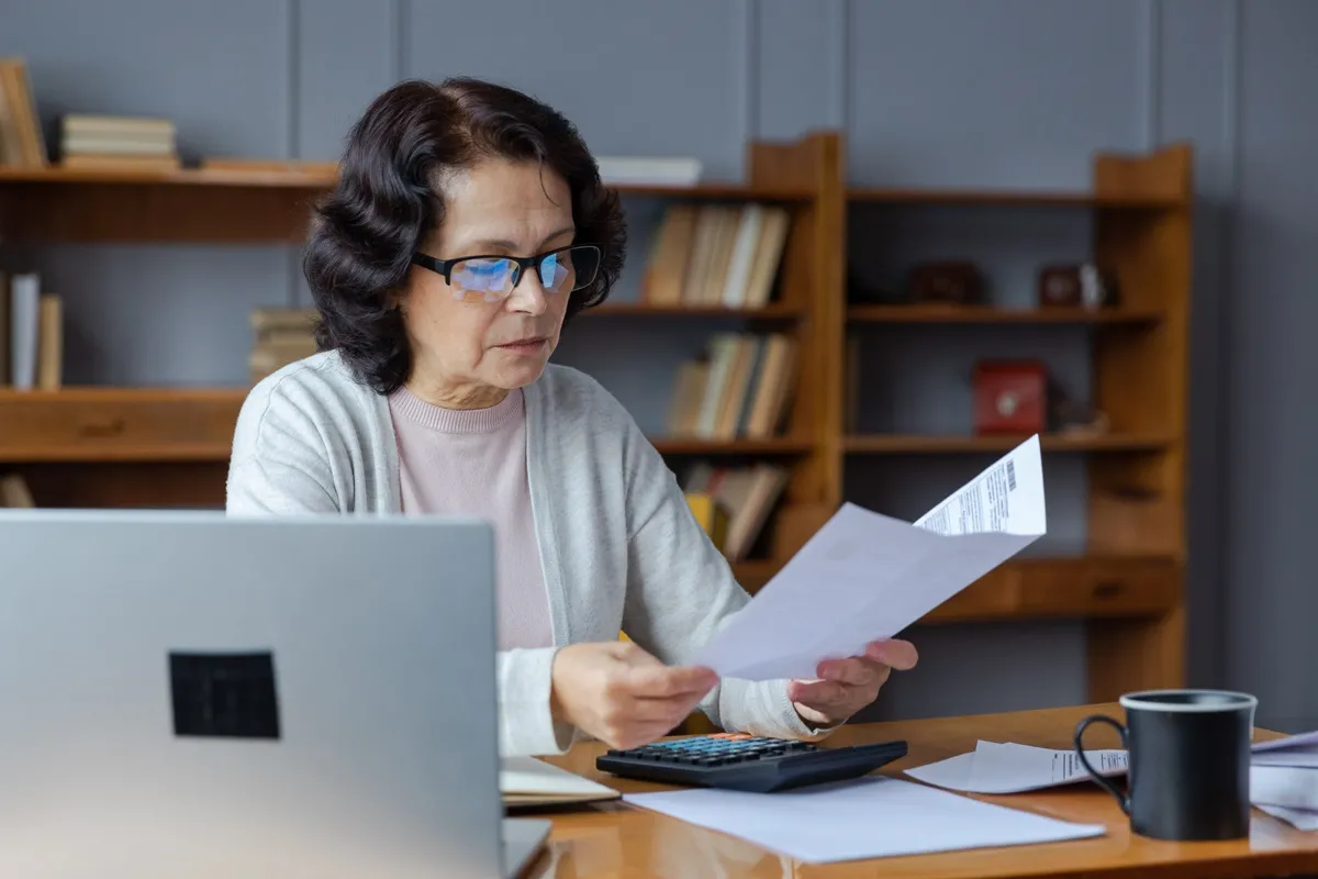 Będą zmiany we wdowiej rencie. Decyzja już jest podjęta. Rząd zrobił to po cichu. Wprowadzili nowe zasady i nowy próg dochodowy
