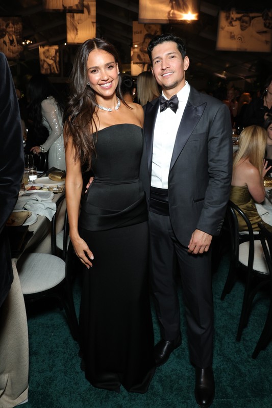 Jessica Alba i Danny Ramirez