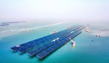 Największa na świecie otwarta morska elektrownia słoneczna. Tak, w Chinach!
