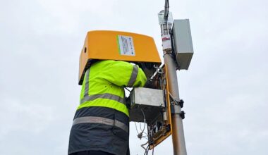 Fotoradar - rekordzista w Warszawie znowu zniszczony. Służby nie odpuszczają