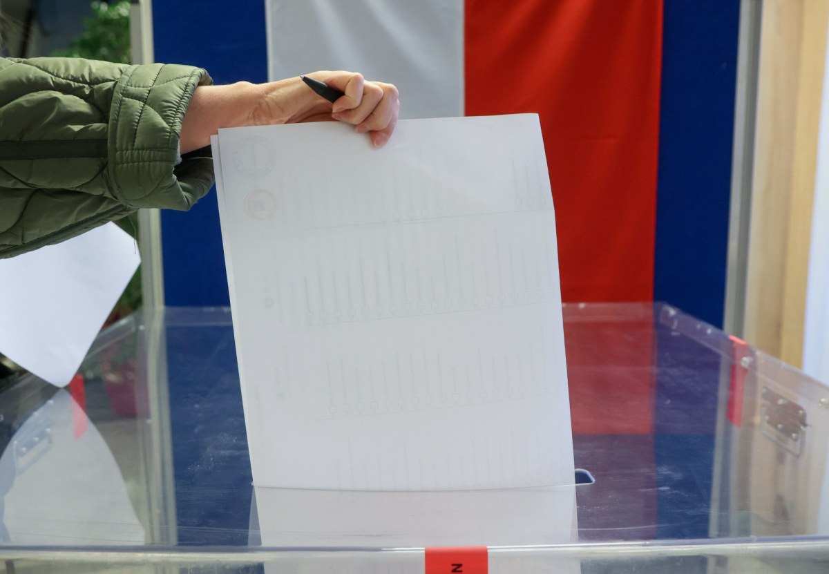 Sondaż IBRiS dla „Rzeczpospolitej”: KO przed PiS, Konfederacja traci, rośnie poparcie dla partii Brauna