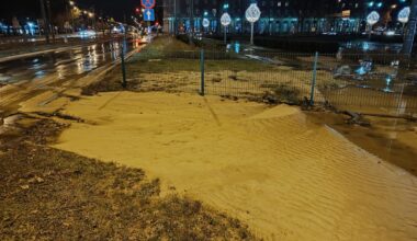 Kraków: Końcowy etap naprawy magistrali wodociągowej na Placu Centralnym – zmiany w komunikacji tramwajowej