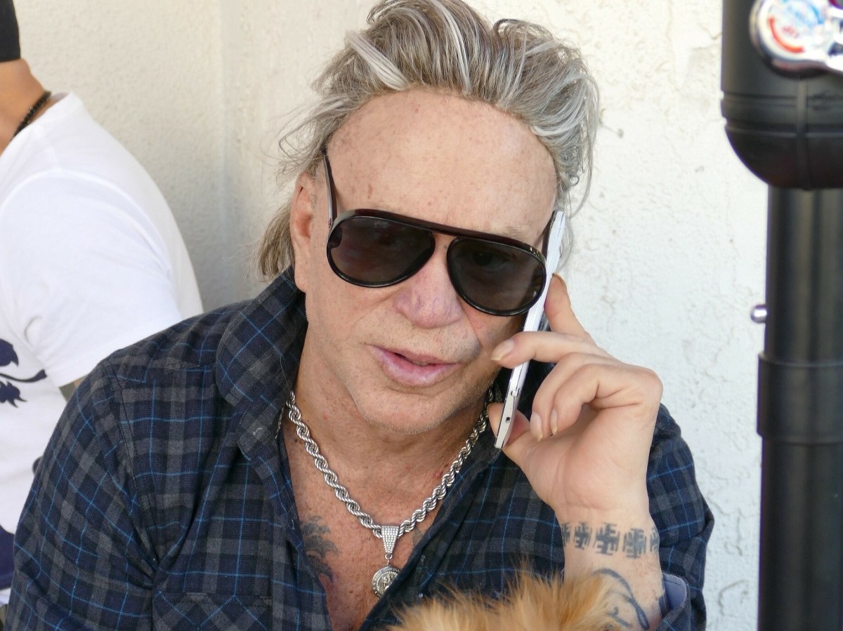 Mickey Rourke potępił zbiórkę na spłatę długów. "Nigdy nie prosiłbym"