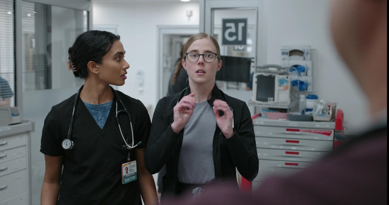 Supriya Ganesh i Taylor Dearden w serialu "The Pitt" /imdb /materiały prasowe