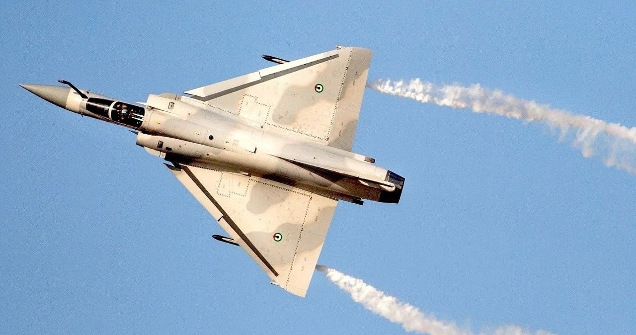 Jedna z najjaśniejszych gwiazd na niebie ma towarzysza. Lata obserwacji