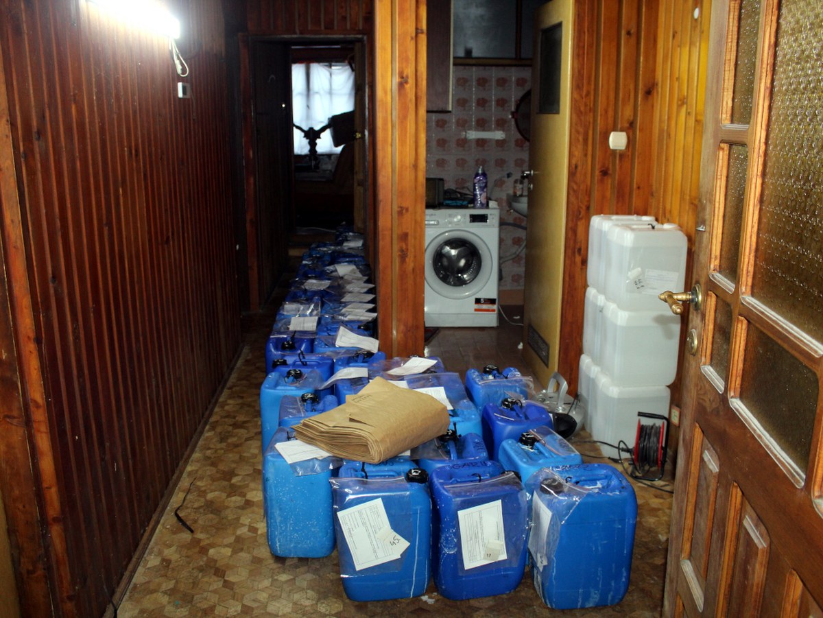 Nieporęt: Policjanci zlikwidowali linię produkcyjną mefedronu