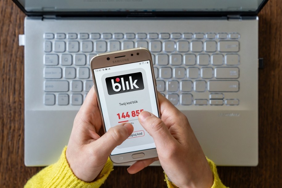 Oszuści znaleźli nową metodę wyłudzania pieniędzy /Shutterstock