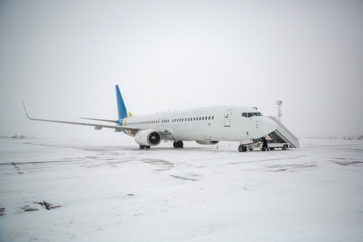 Ekstremalne mrozy uwięziły tysiące turystów w Laponii! Loty odwołane, chaos na drogach