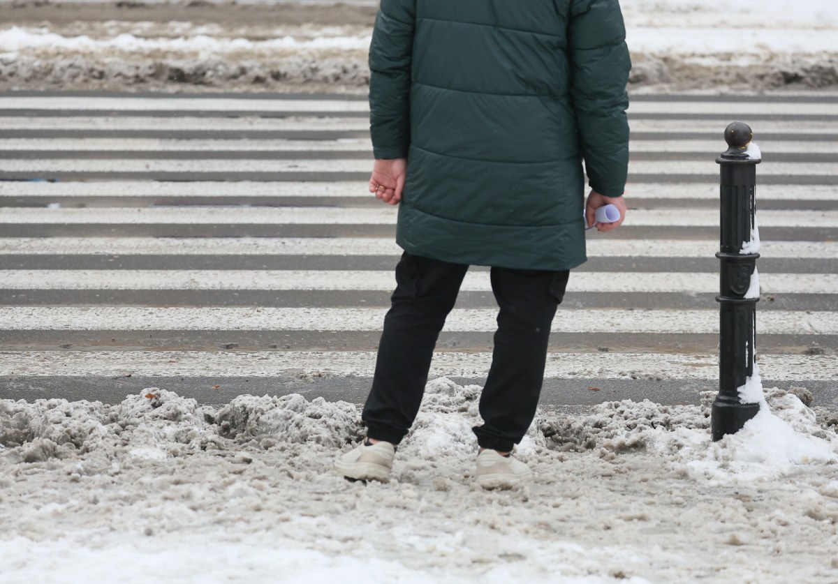 Alert RCB dla 9 województw. Chodzi o marznący deszcz i gołoledź