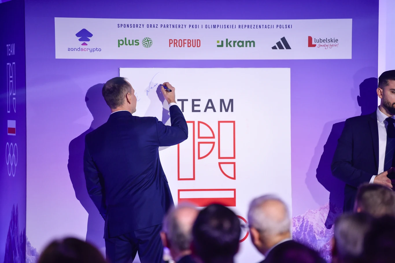 Prezydent Karol Nawrocki na ślubowaniu olimpijczyków Prezydent Karol Nawrocki na ślubowaniu olimpijczyków