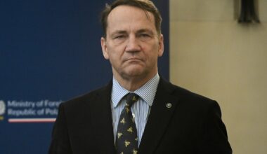 Radosław Sikorski stawia warunek resetu z Rosją. "A potem możemy pomyśleć"