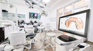 Robot dentysta w Polsce? Tylko 8,9 proc. pacjentów zaufałoby maszynie