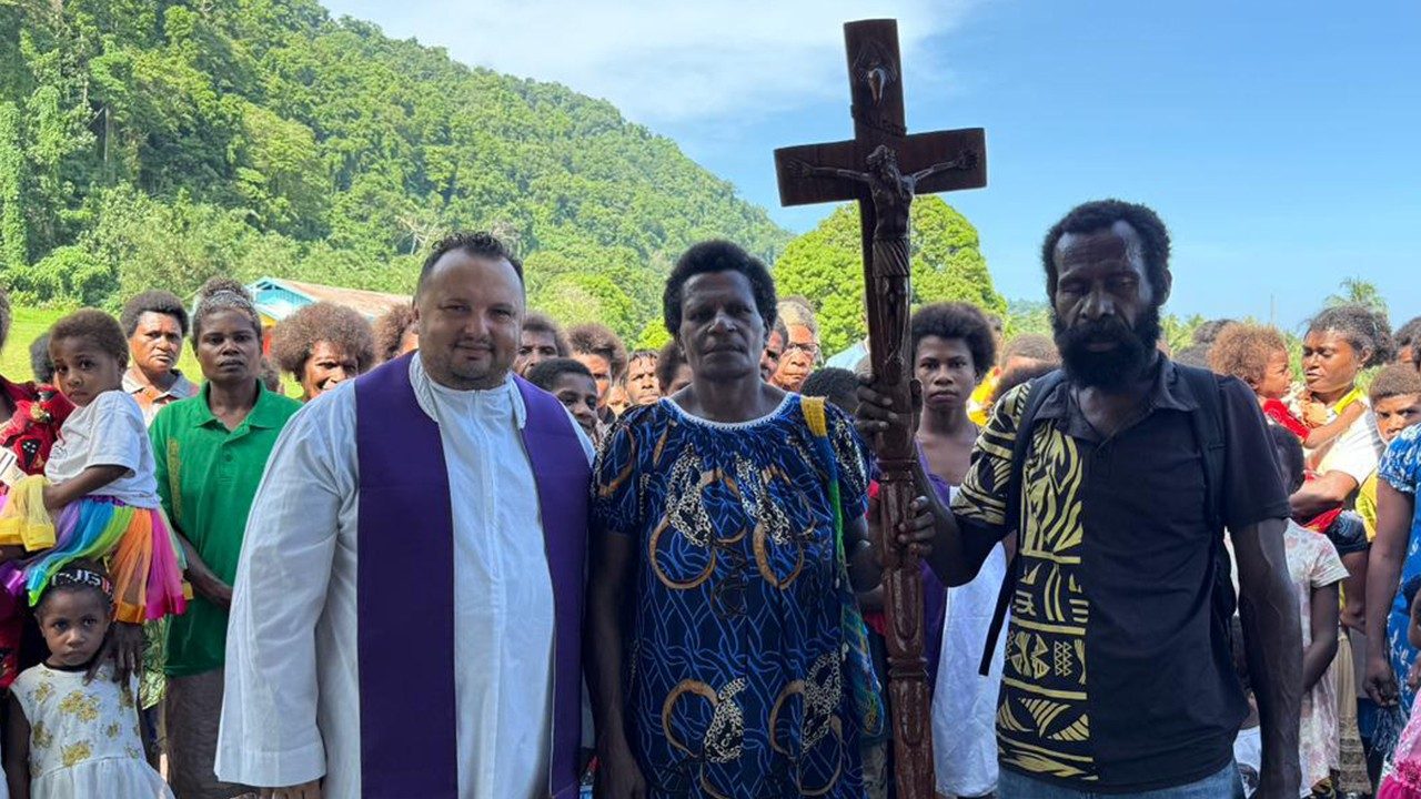 Misje na krańcu świata. Codzienność polskiego misjonarza w Papui-Nowej Gwinei