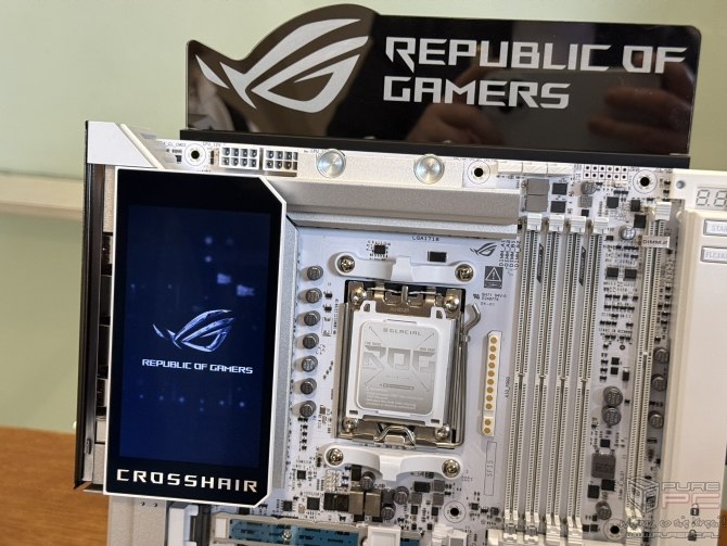 ASUS ProArt GeForce RTX 5090, ROG Crosshair X870E Glacial oraz ROG Cronox - Najważniejsze nowości dla entuzjastów PC [nc1]