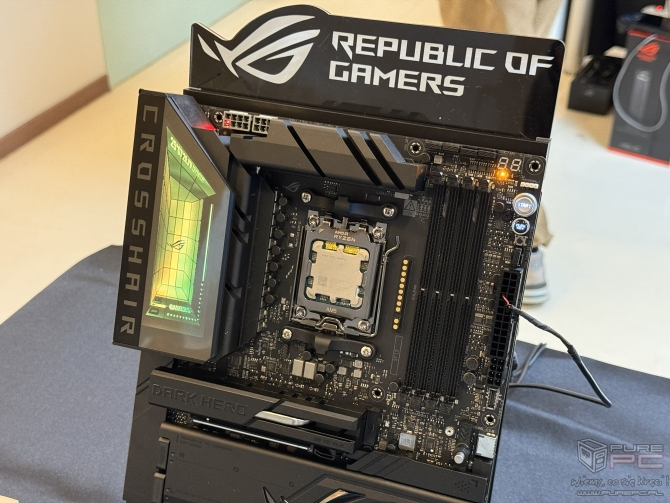 ASUS ProArt GeForce RTX 5090, ROG Crosshair X870E Glacial oraz ROG Cronox - Najważniejsze nowości dla entuzjastów PC [nc1]