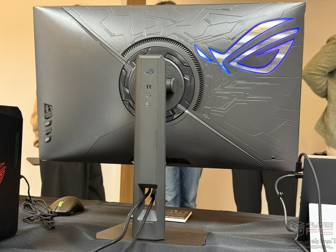 EHA Tech Tour: ASUS ROG Swift OLED PG27UCWM z RGB Stripe Tandem OLED, komputery Mini PC i peryferia komputerowe [nc1]
