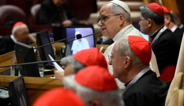 Kard. Ryś: Papież pokazuje, że nie chce pełnić posługi Piotrowej w izolacji