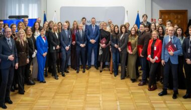 Minister Sprawiedliwości wręczył listy gratulacyjne sądom wyróżniającym się w obszarze edukacji prawnej - Ministerstwo Sprawiedliwości