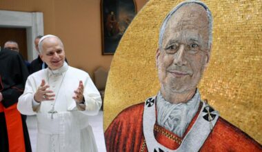 Papieżowi pokazano mozaikę z jego obliczem