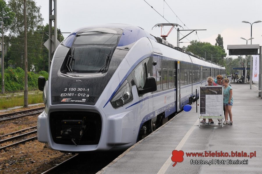 Śmiertelny wypadek spowodował wtórne utrudnienia. Pociąg IC nie dotarł do Bielska-Białej