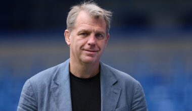 Właściciel Chelsea, Todd Boehly, ma problem. Jest wiązany z przestępcą