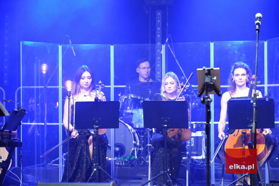 "Szczęściem nie da się nakruszyć". Koncert Andrzeja Piasecznego z orkiestrą Miłosza Buchowskiego - elka.pl