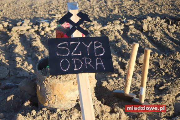 Będzie miał głębokość około 1350m. Szyb GG-2 Odra powstanie między Nielubią a Kamioną - miedziowe.pl